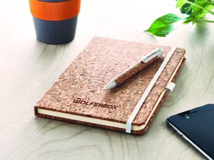 SUBER SET DIN A5-Heft & Stift aus Kork - GiftRetail MO6202