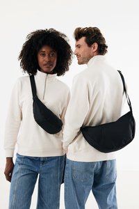XD Collection P763.51 - Crescent XL AWARE™ RPET Halbmond-Umhängetasche