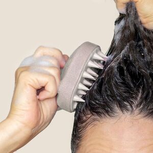 Goya 53010 - Weizenfaser & PP Shampoo-Emulgator mit Silikon-Noppen CLOVE