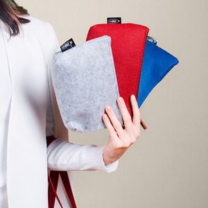 Goya 53524 - Toilettenbeutel aus 100% RPET Filz, Zertifiziert PATCH
